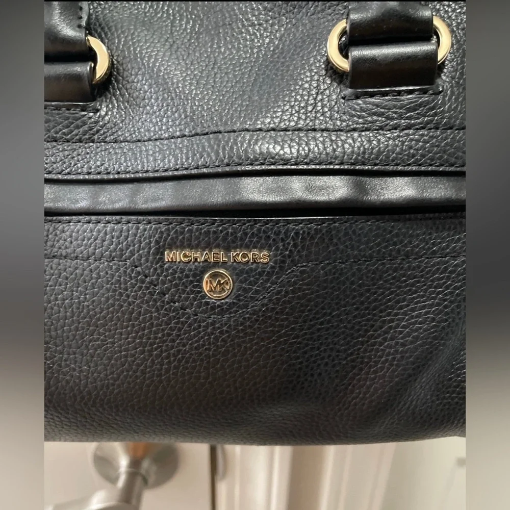 Michael Kors  Purse - Picture 3 of 13